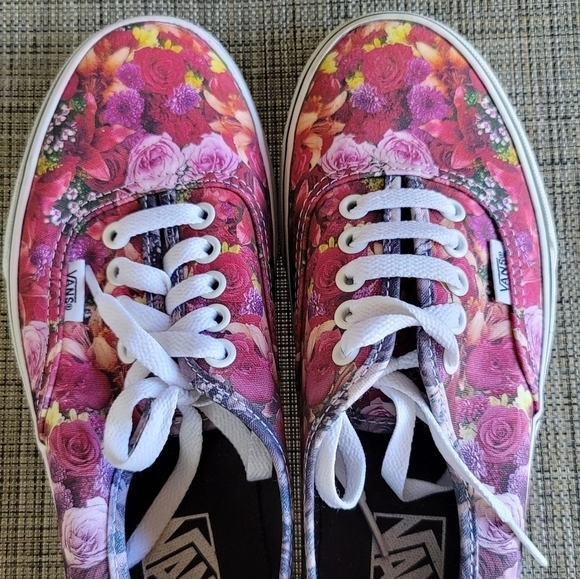 New Red/Purple Floral Rose VANS Shoes Size 8 - Picture 2 of 7